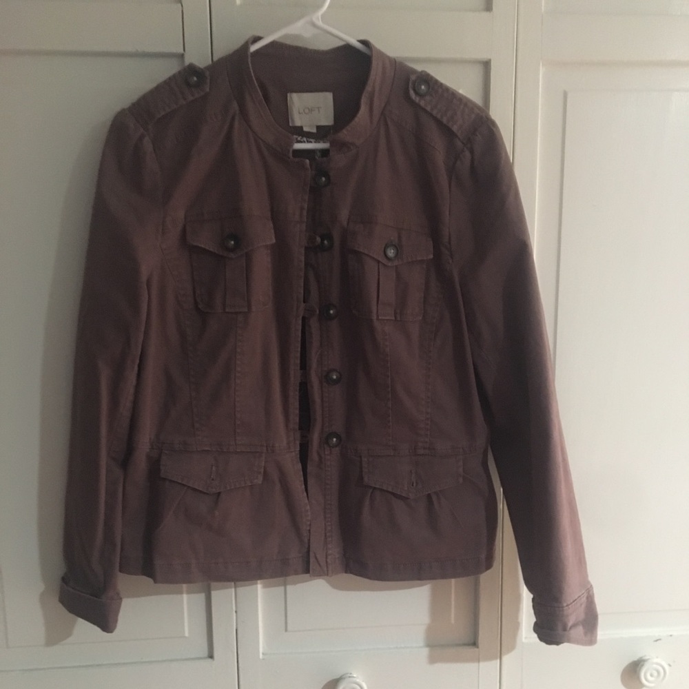Cute jacket with buttons!!